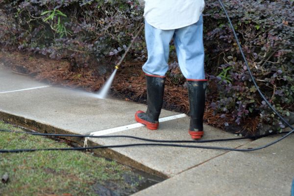 Sidewalk Washing in Palm Harbor