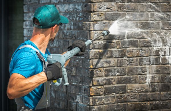 Brick Wall Cleaning in Palm Harbor