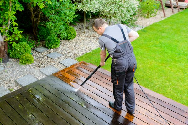 Deck And Patio Cleaning in Palm Harbor