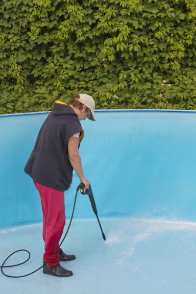 Pool Pressure Washing in Palm Harbor