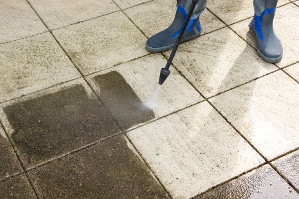 Outdoor Concrete Cleaning in Palm Harbor