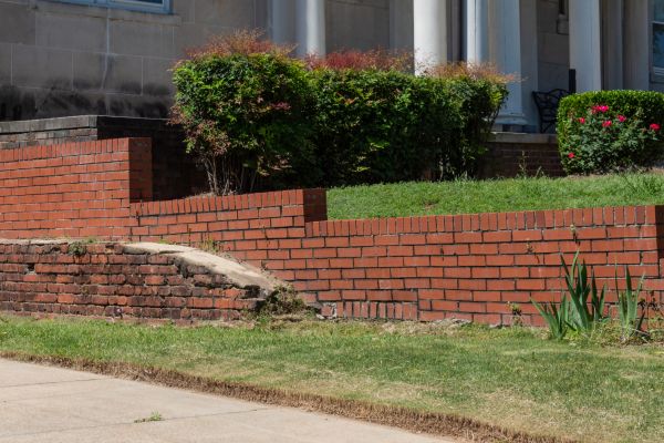Retaining Wall Cleaning in Palm Harbor
